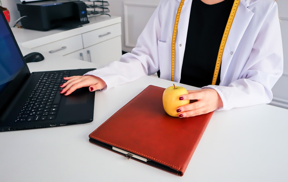 Nutritionist consultation with healthy meal planning
